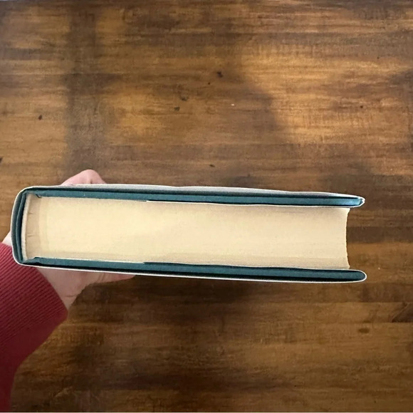 Stefanie Pintoff First Edition Secret of the White Rose Novel GUC - Picture 5 of 7